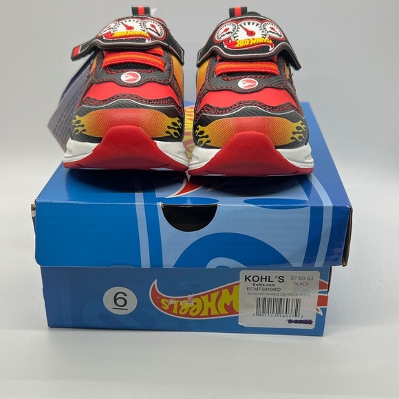 🔥 Hot Wheels Toddler Sneakers – Size 6 – Black/Red/Yellow with Flames 🔥 - Picture 3 of 10